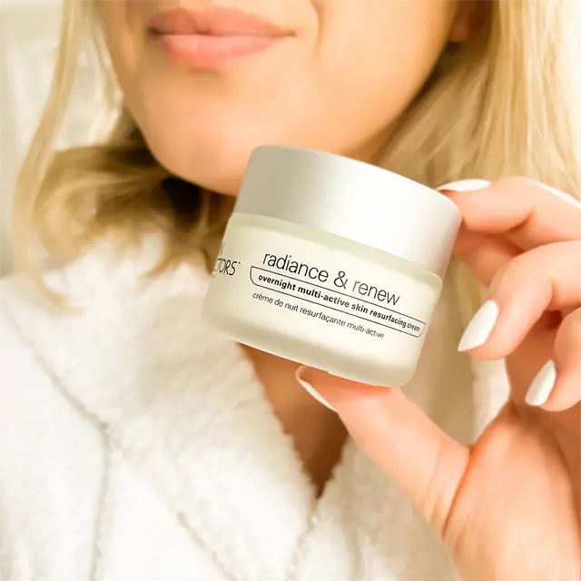 Skin Doctors Radiance & Renew Cream - Image 2